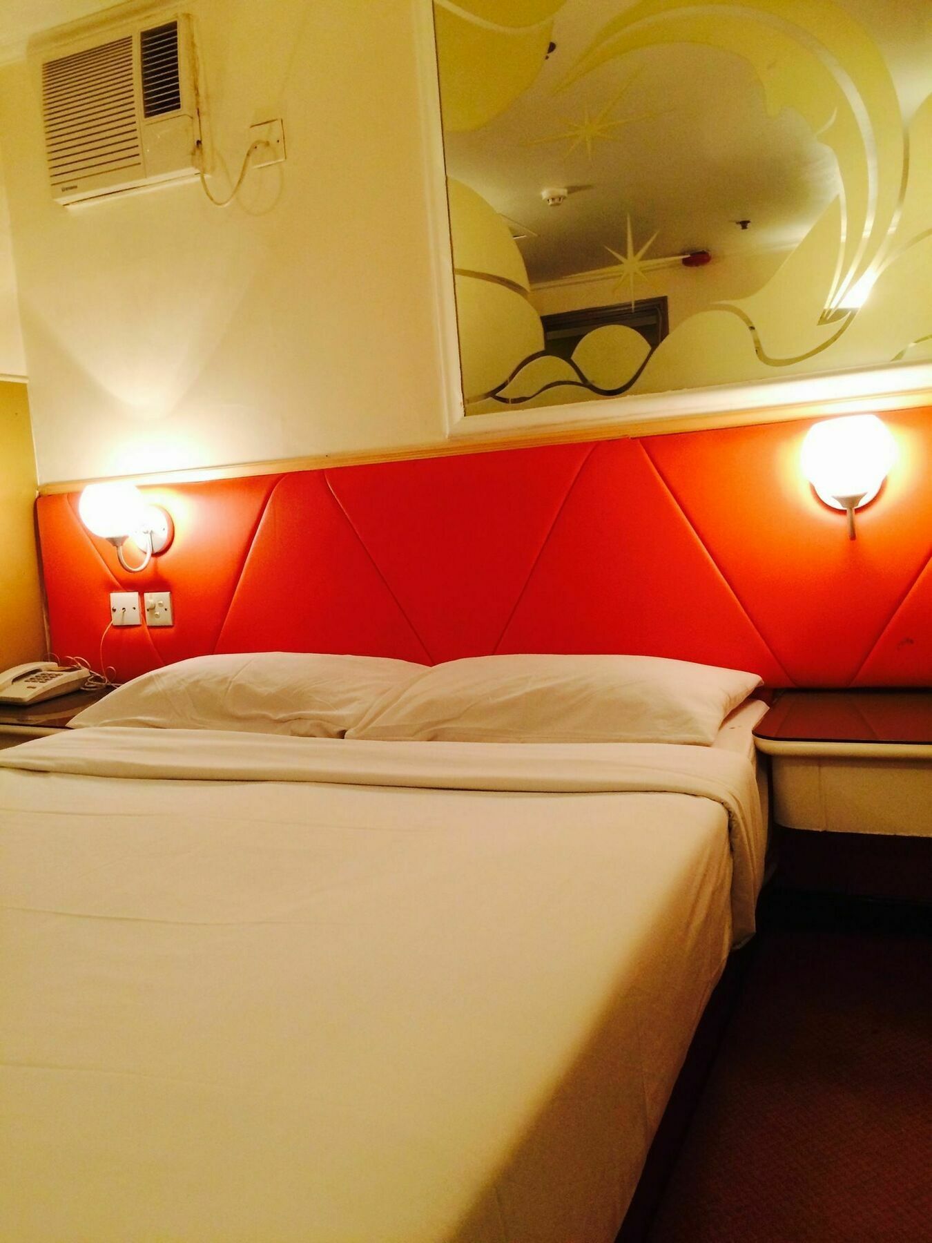 J Hotel Гонконг Экстерьер фото